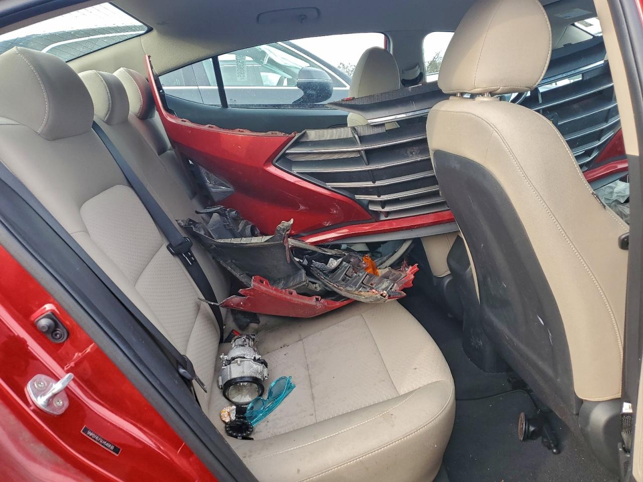 2020 HYUNDAI ELANTRA SE photo 10