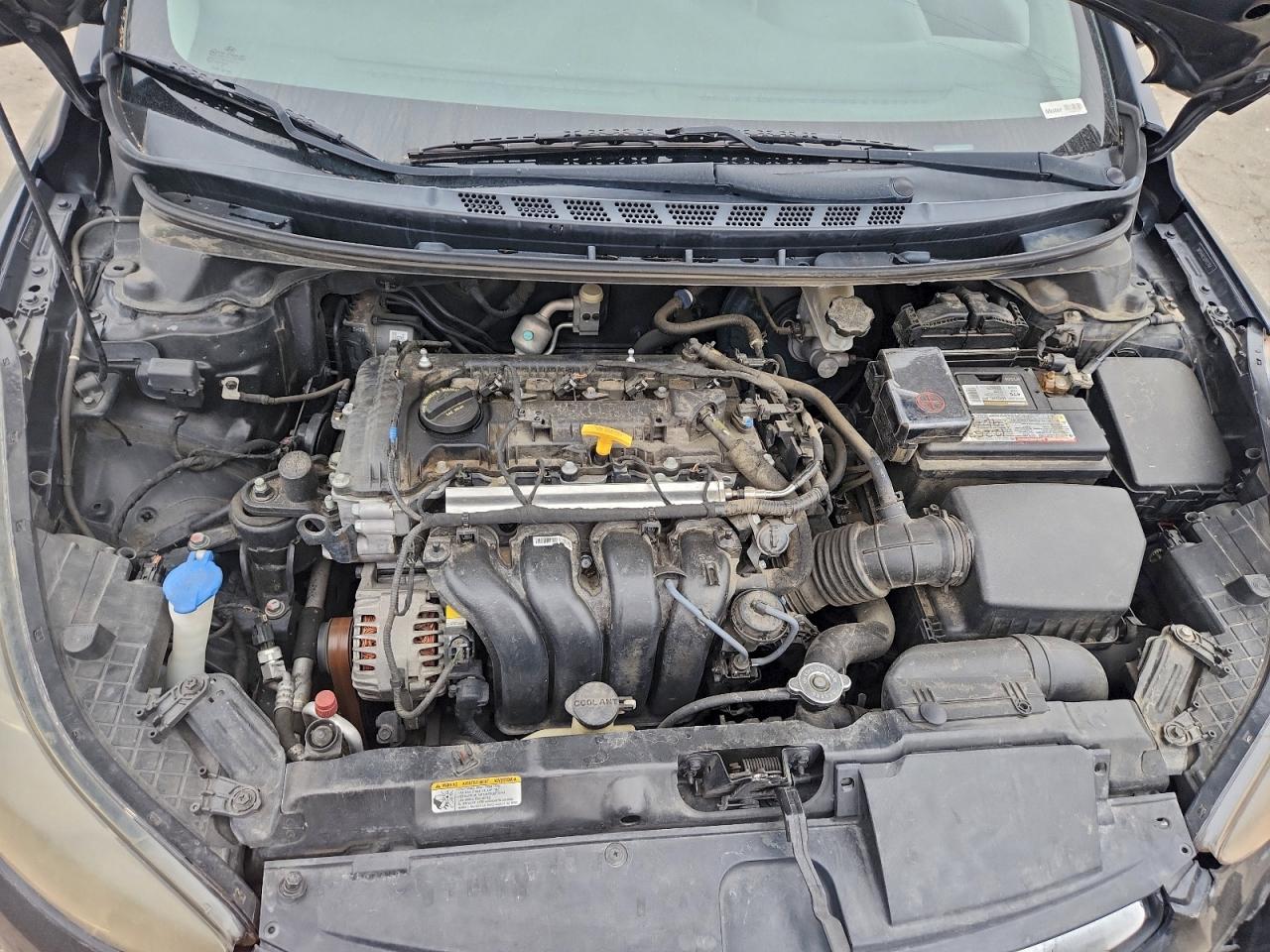 2012 HYUNDAI ELANTRA GLS photo 11