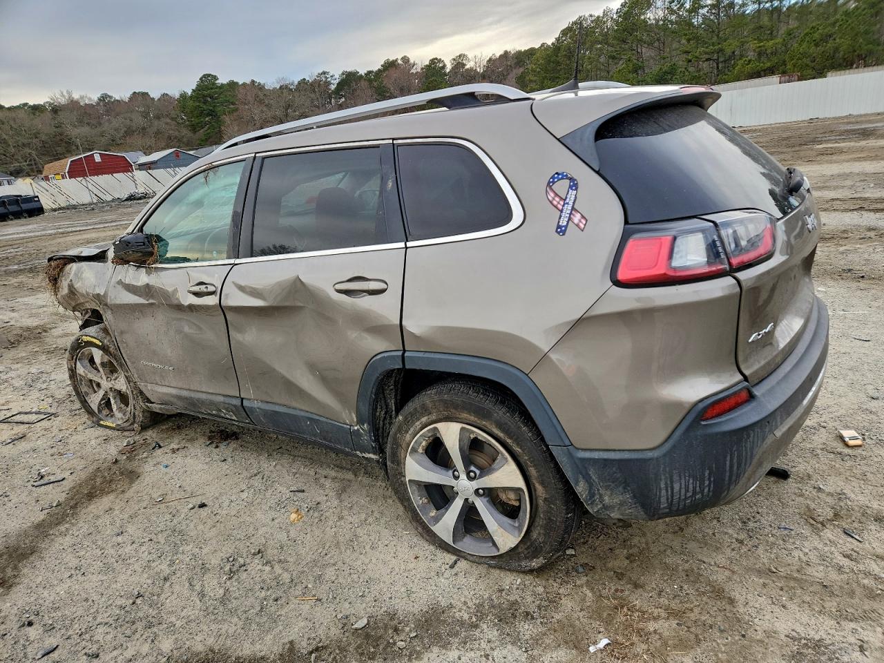 2019 JEEP CHEROKEE LIMITED photo 2