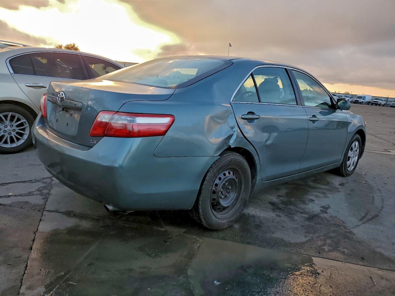 2009 TOYOTA CAMRY BASE photo 3