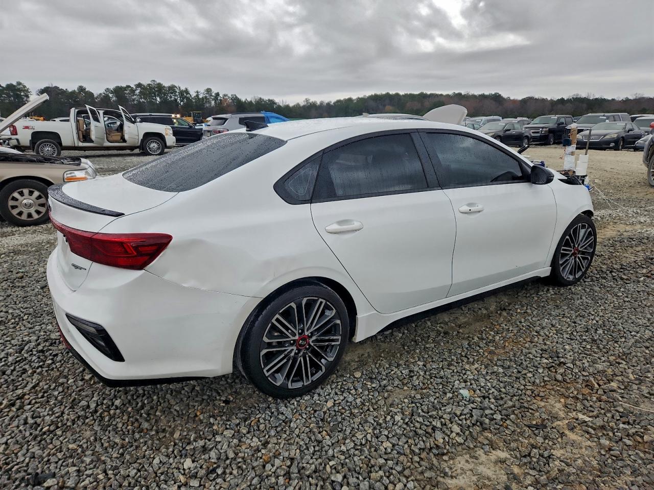 2021 KIA FORTE GT photo 3