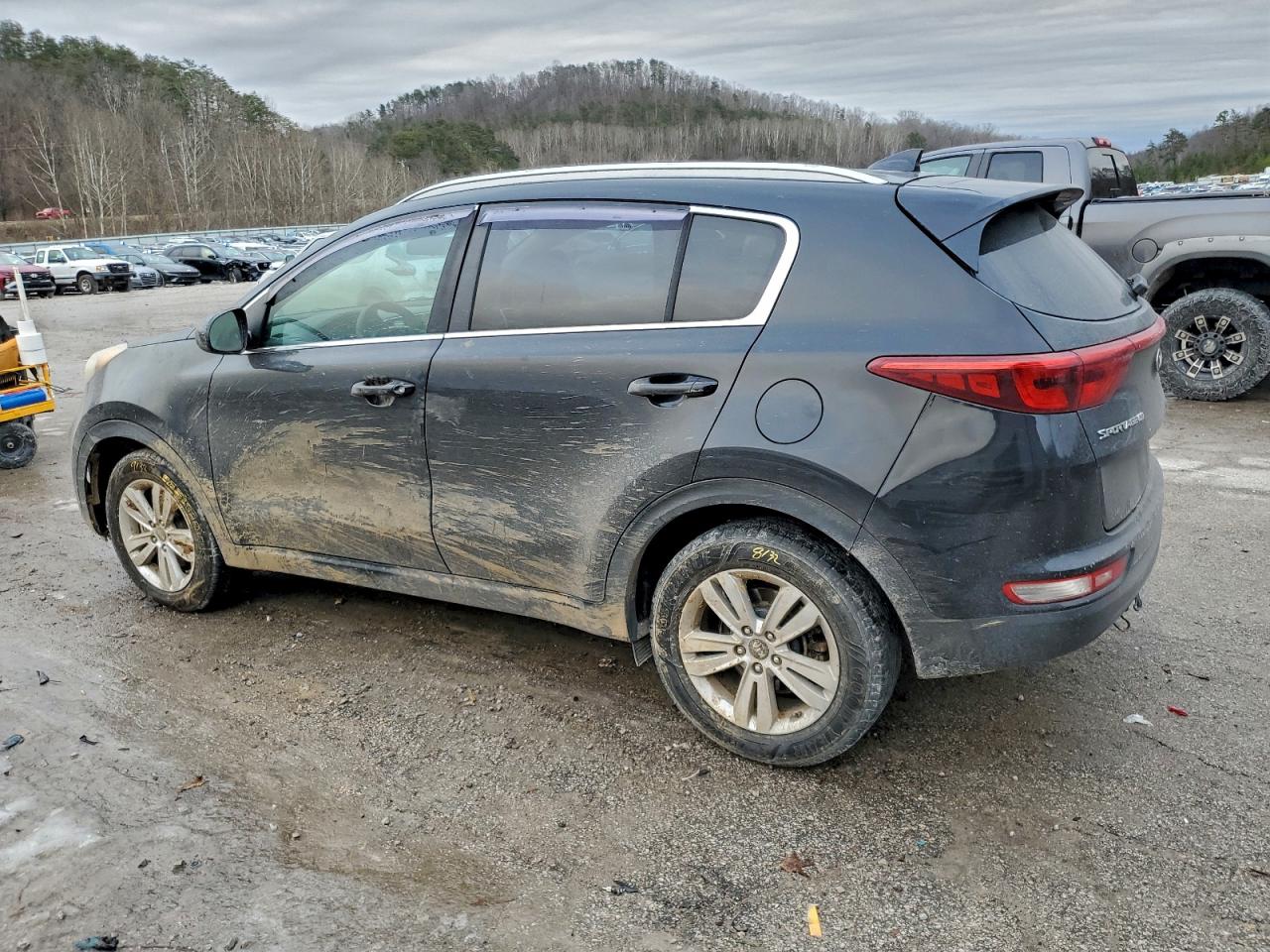 2017 KIA SPORTAGE LX photo 2