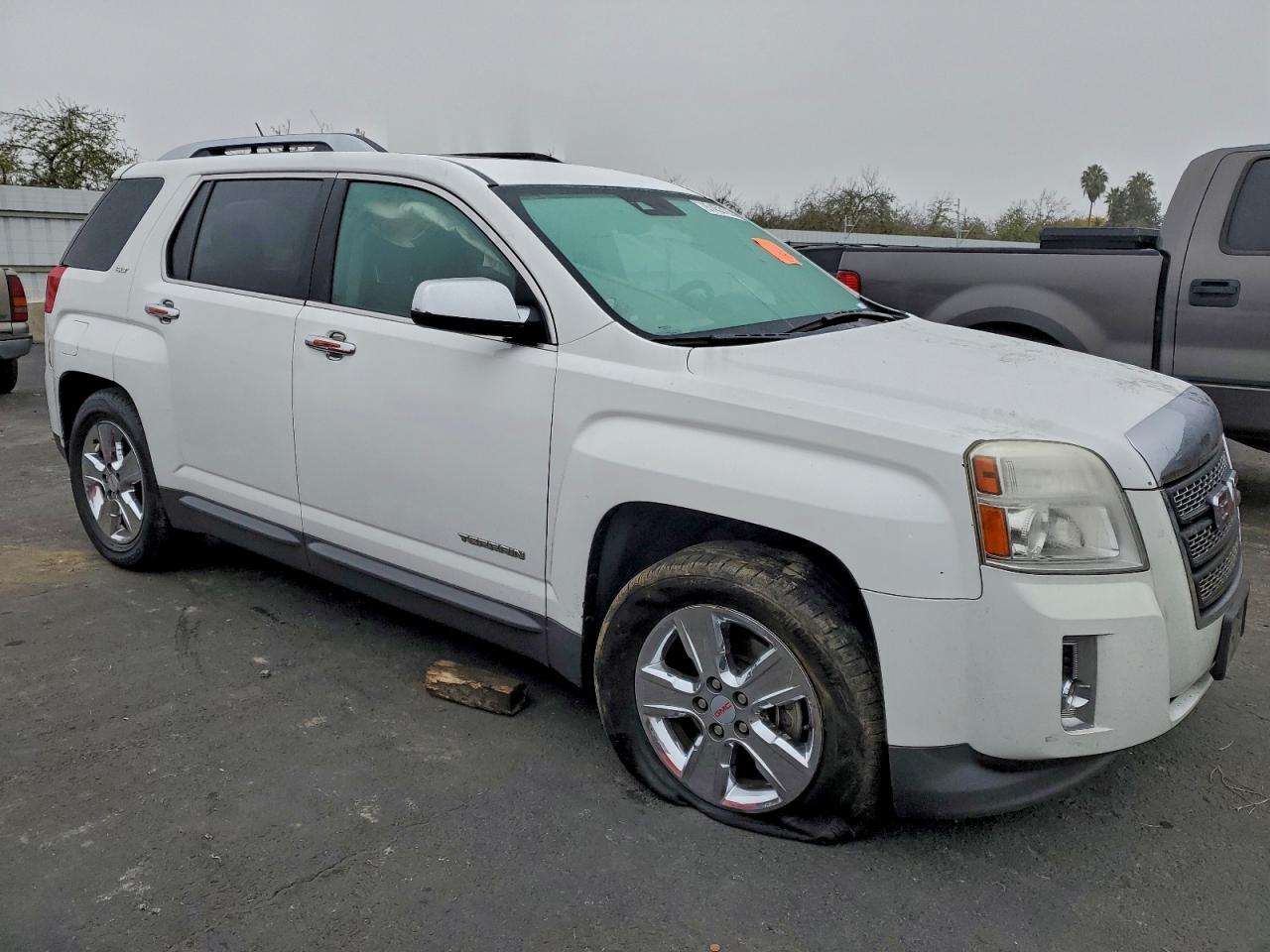 2015 GMC TERRAIN SLT photo 4