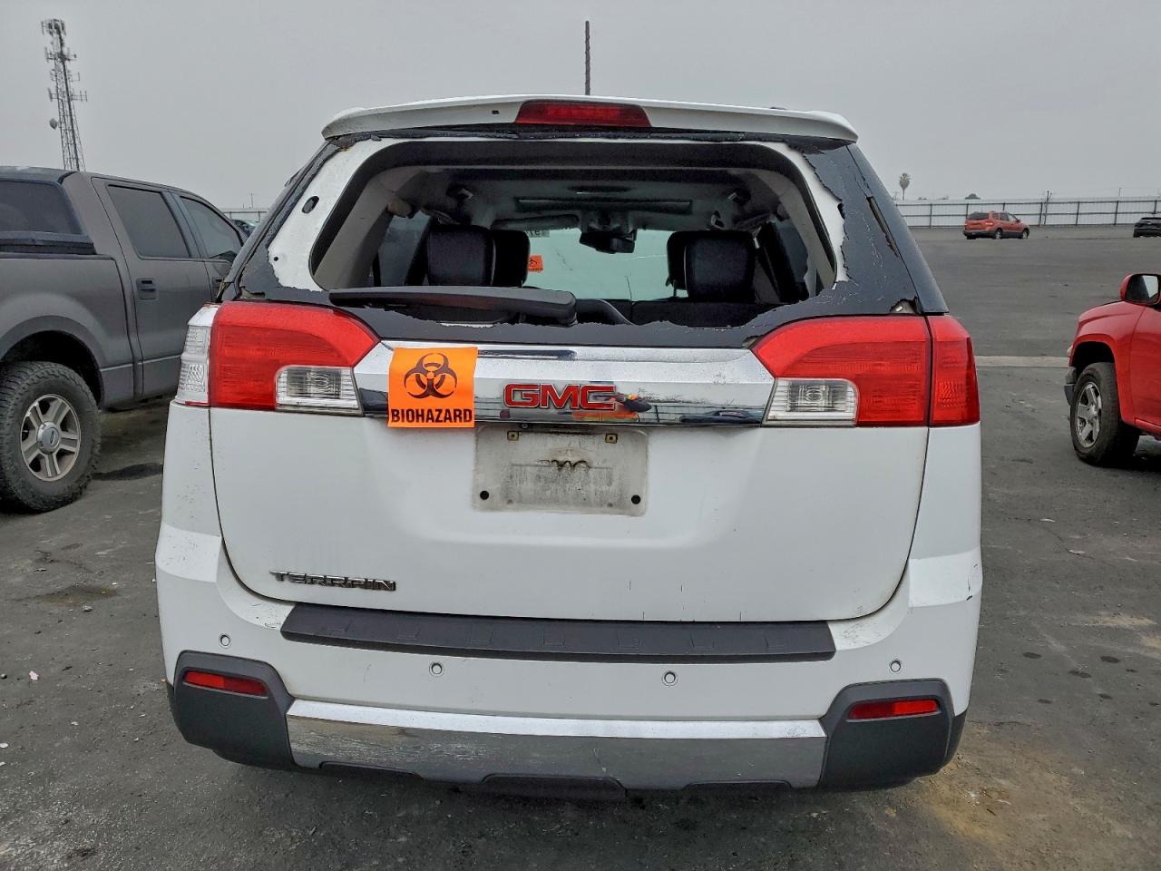 2015 GMC TERRAIN SLT photo 6