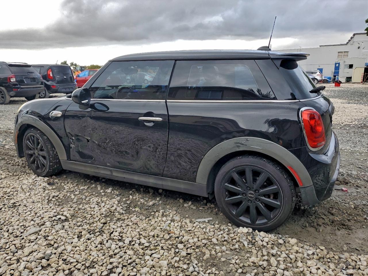 2014 MINI COOPER S photo 2