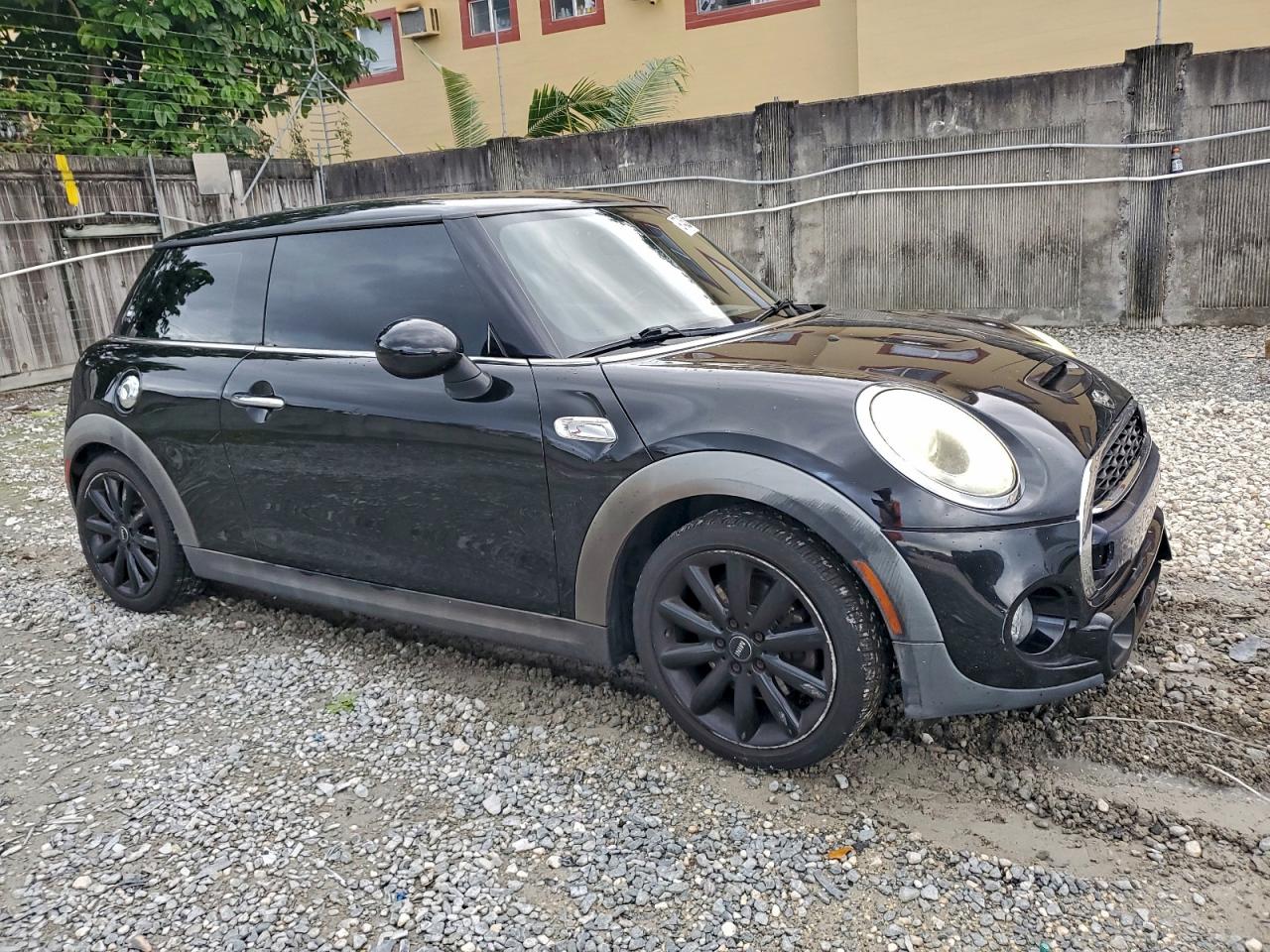 2014 MINI COOPER S photo 4