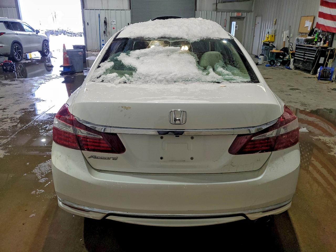 2017 HONDA ACCORD EX photo 6