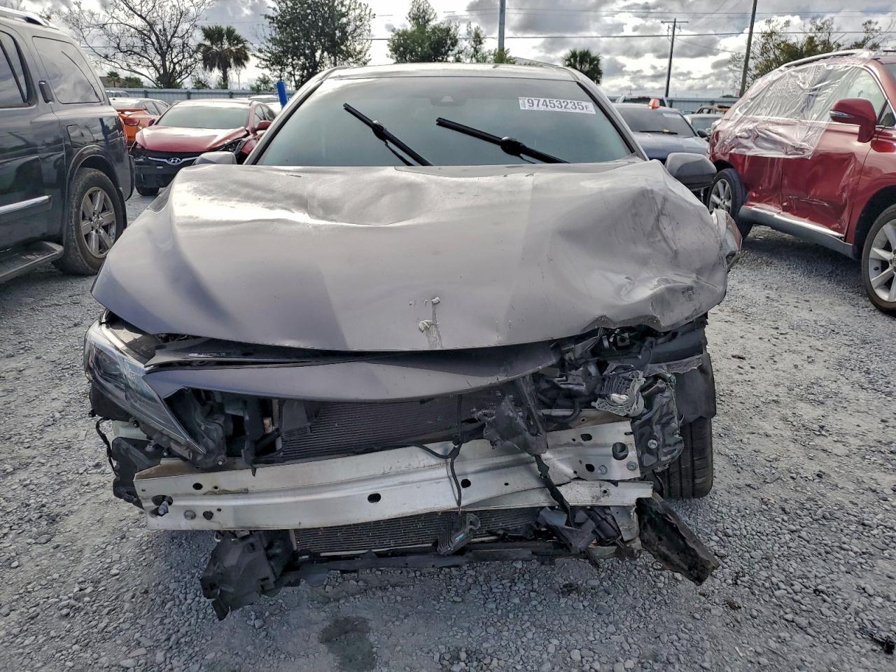 2021 TOYOTA CAMRY SE photo 5