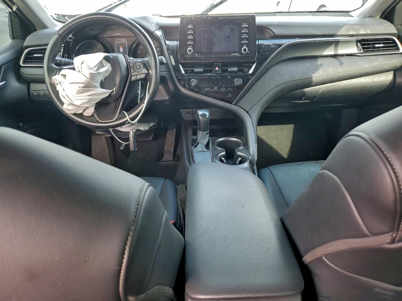 2021 TOYOTA CAMRY SE photo 8