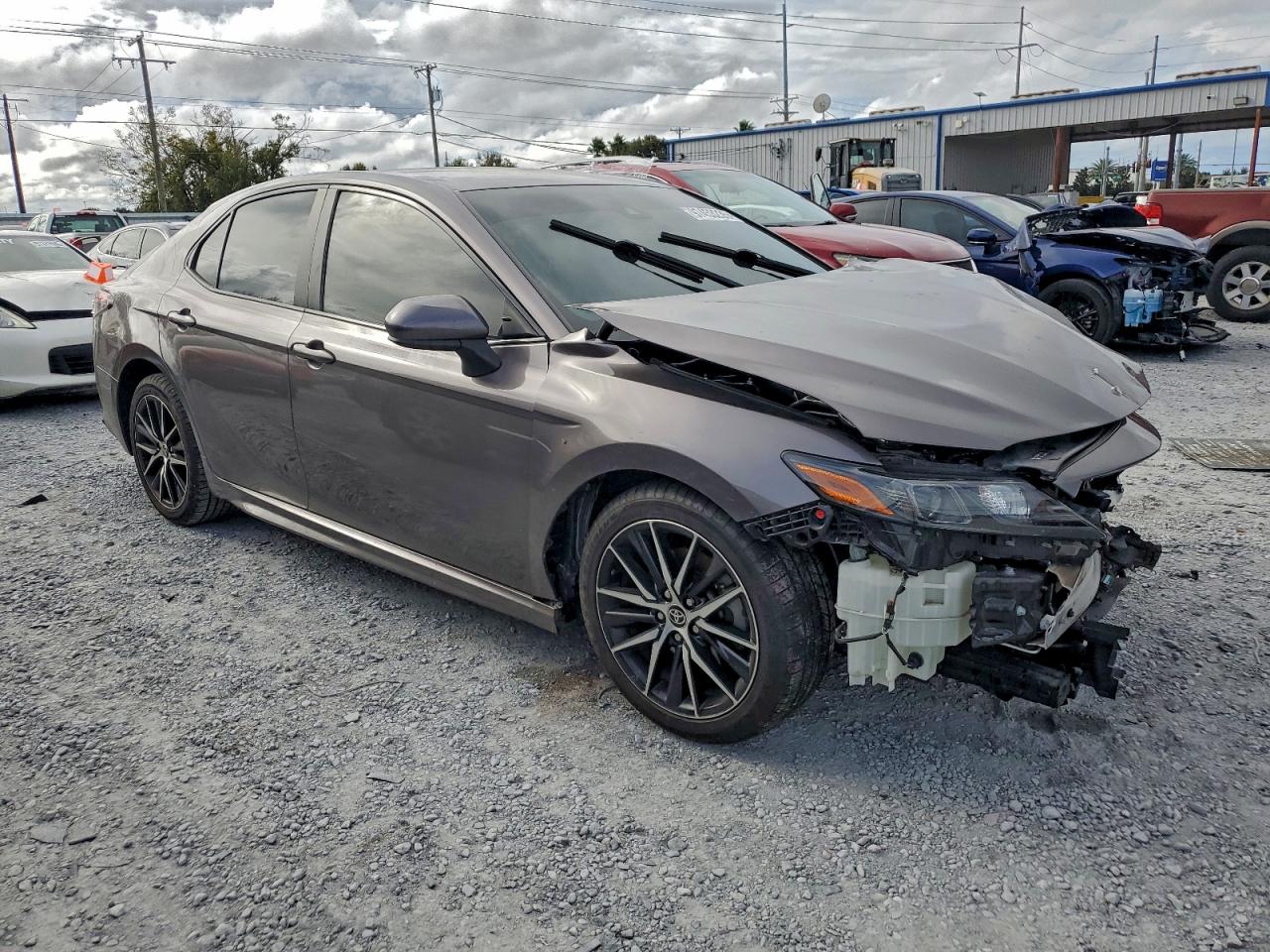2021 TOYOTA CAMRY SE photo 4