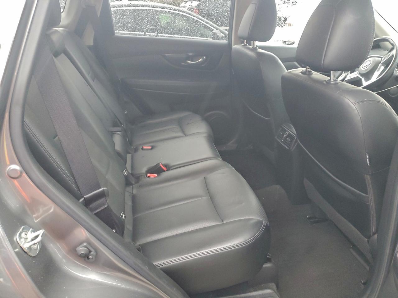 2018 NISSAN ROGUE S photo 11