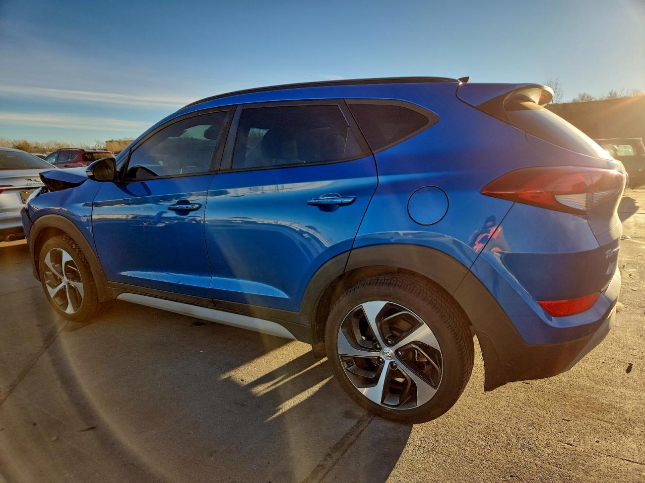 2018 HYUNDAI TUCSON VALUE photo 2