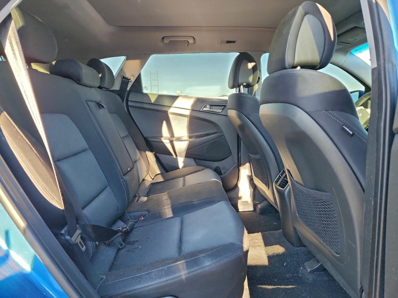 2018 HYUNDAI TUCSON VALUE photo 11