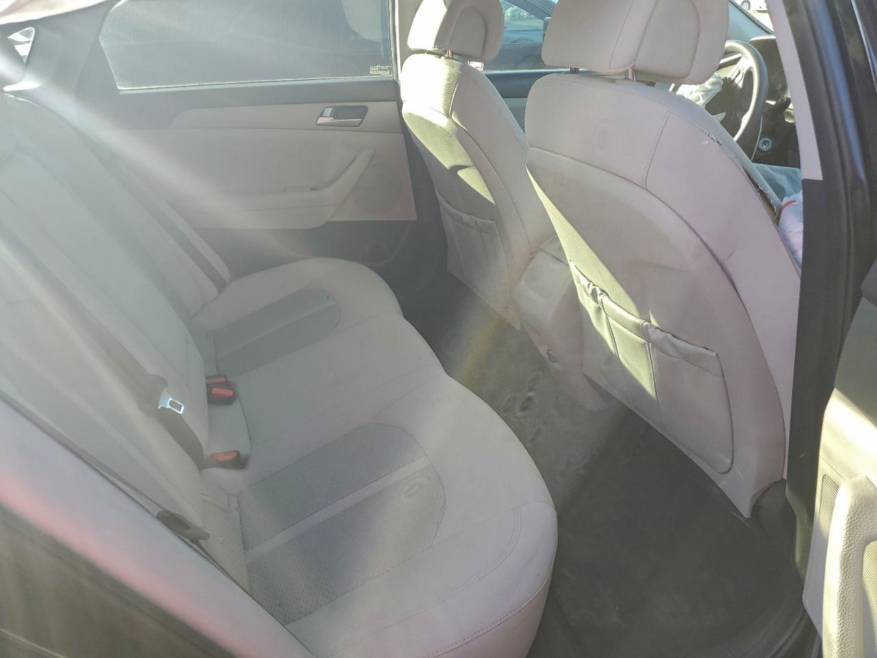 2017 HYUNDAI SONATA SE photo 10