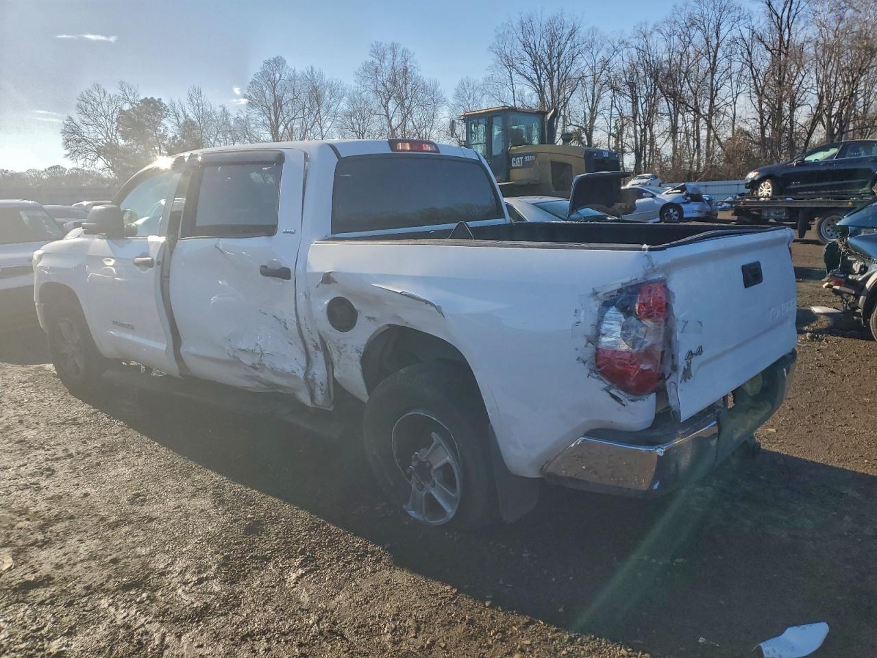 2018 TOYOTA TUNDRA CREWMAX SR5 photo 2