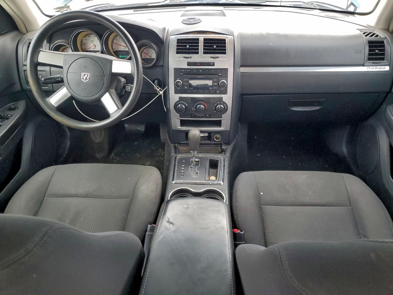 2010 DODGE CHARGER SXT photo 8