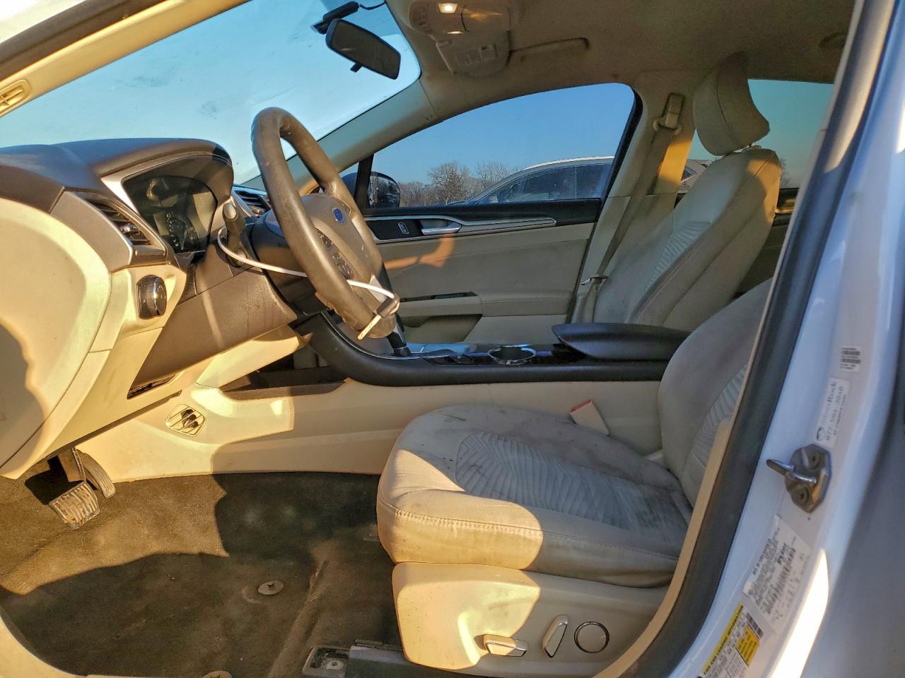 2016 FORD FUSION SE photo 7