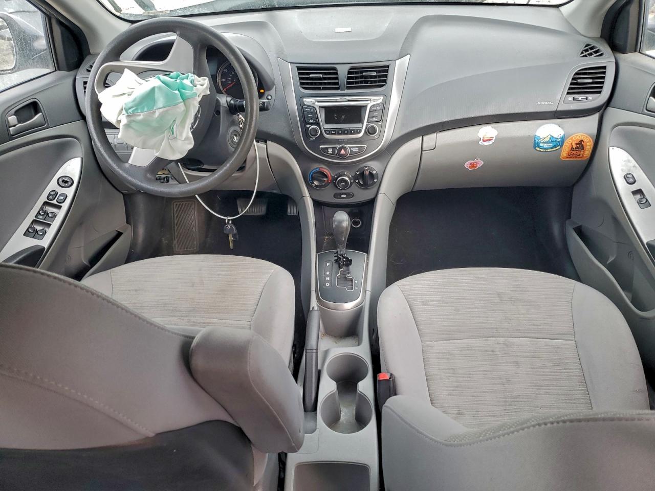 2017 HYUNDAI ACCENT SE photo 8