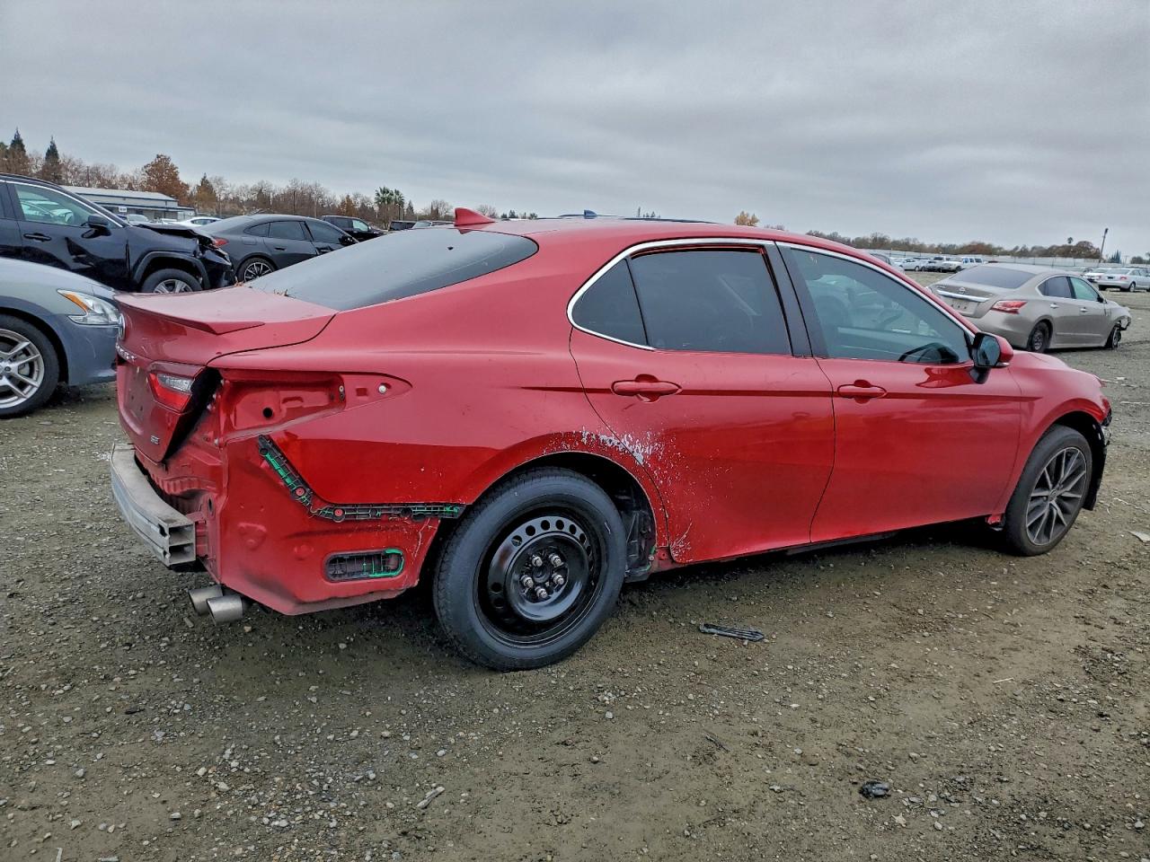 2022 TOYOTA CAMRY SE photo 3