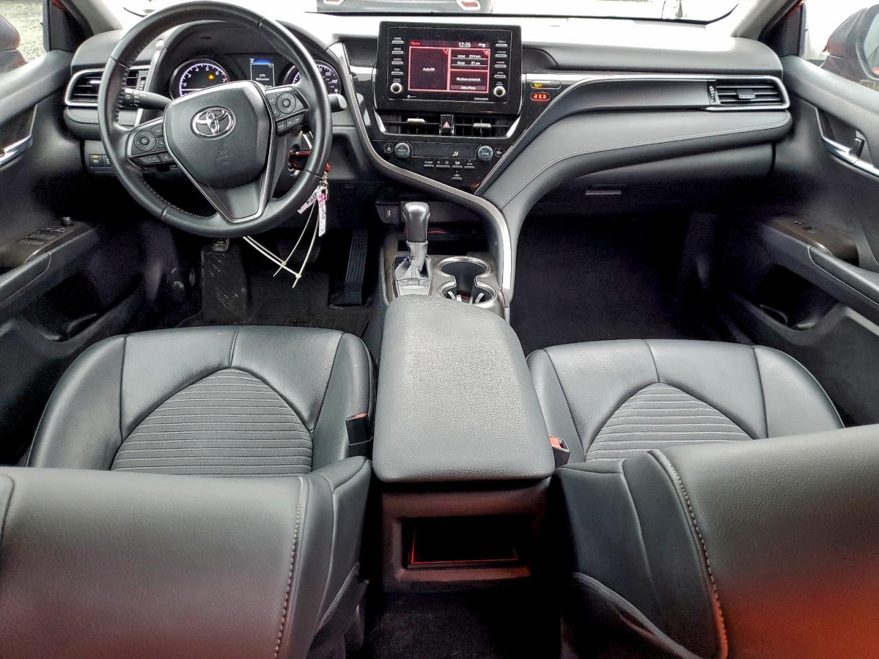 2022 TOYOTA CAMRY SE photo 8