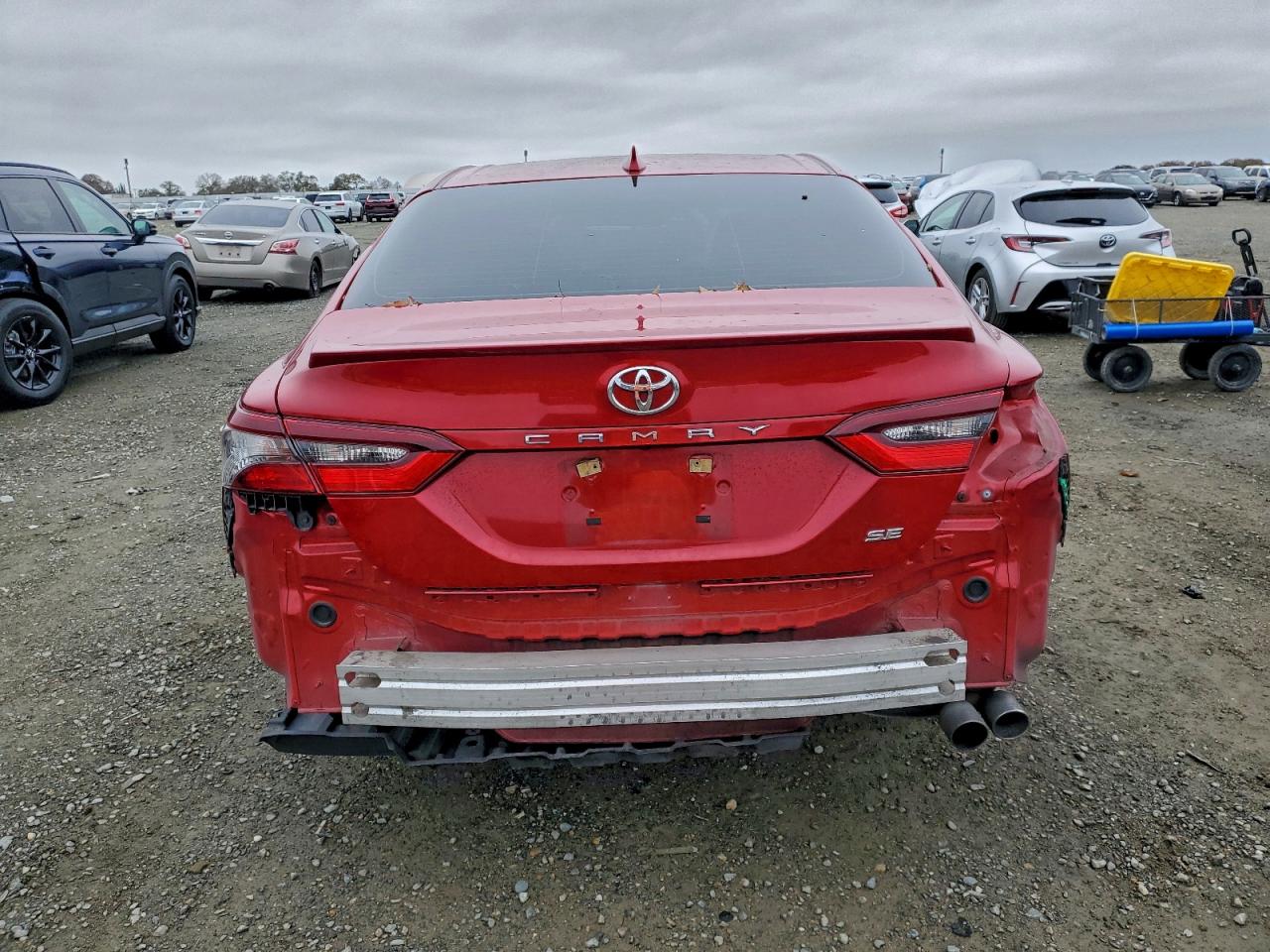 2022 TOYOTA CAMRY SE photo 6