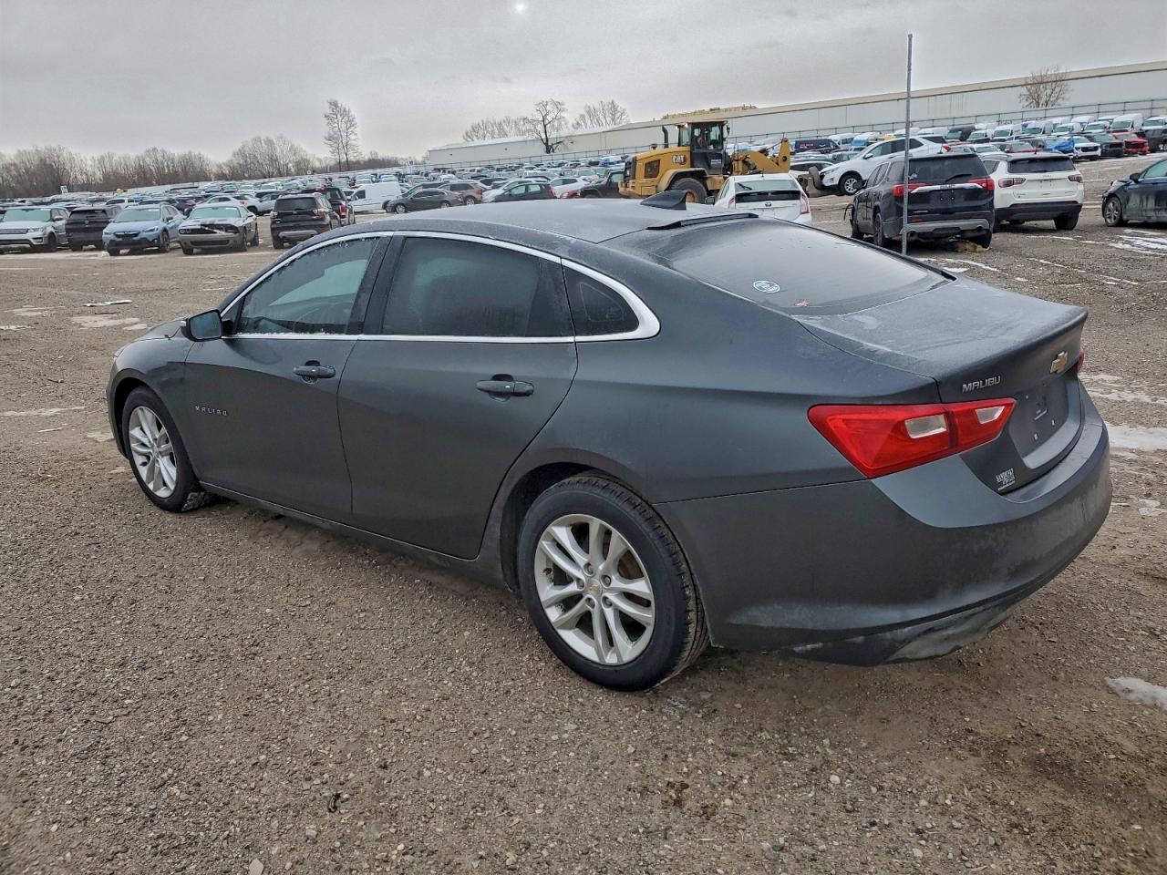 2016 CHEVROLET MALIBU LT photo 2