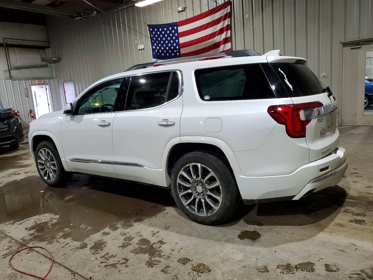 2023 GMC ACADIA DENALI photo 2