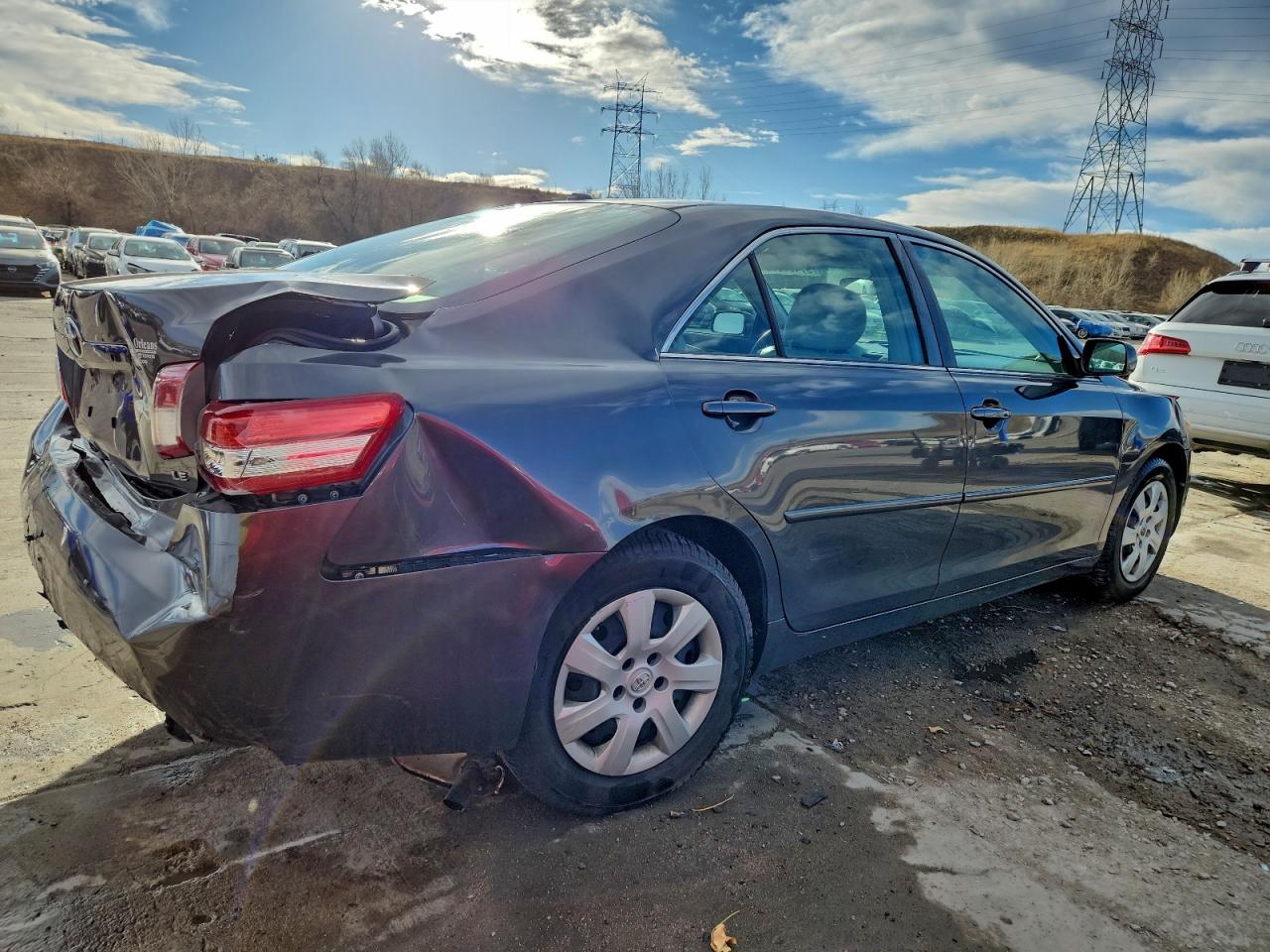 2010 TOYOTA CAMRY BASE photo 3