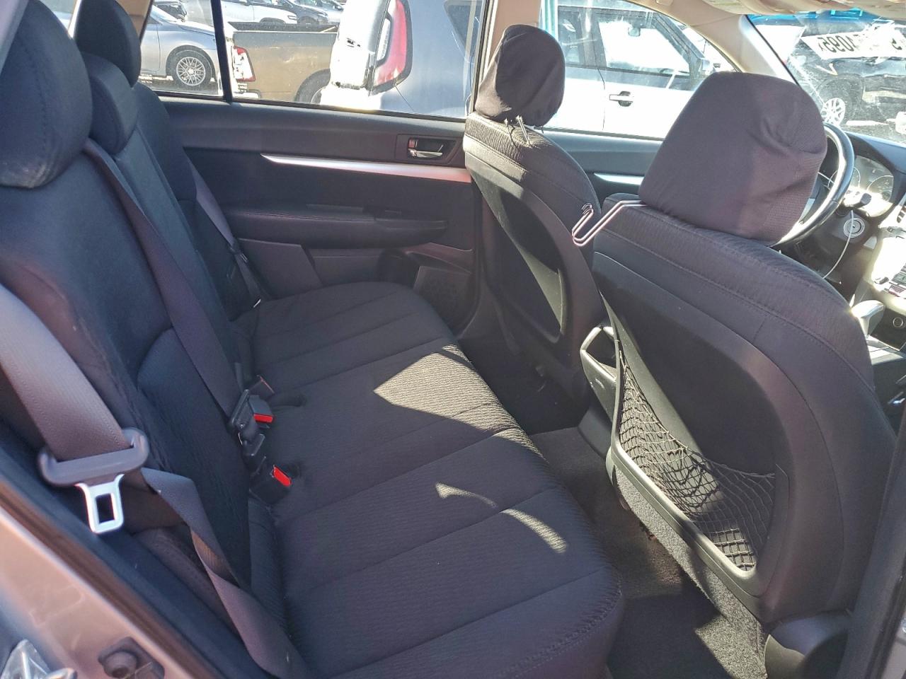 2010 SUBARU OUTBACK 2.5I PREMIUM photo 11