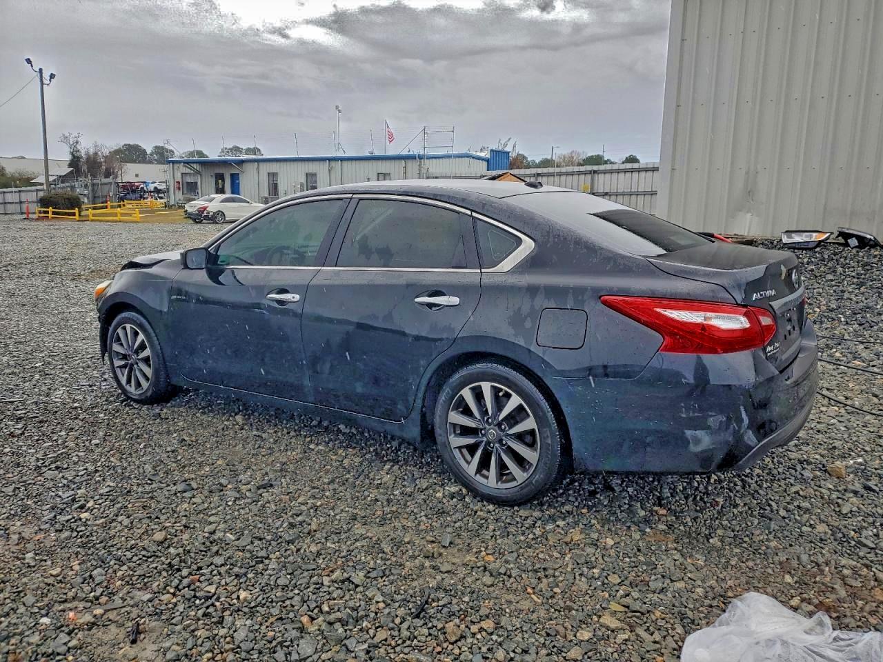 2017 NISSAN ALTIMA 2.5 photo 2
