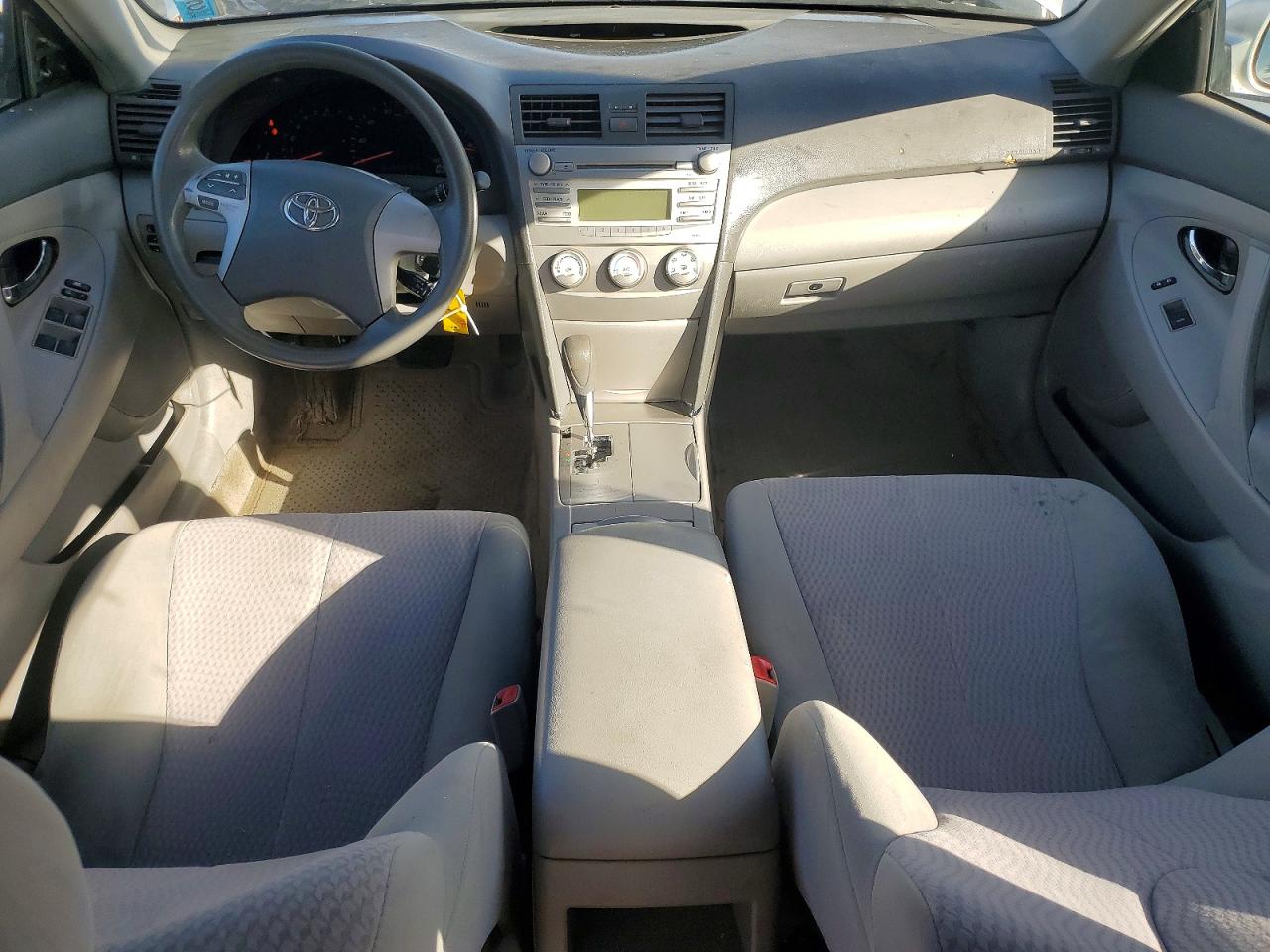 2010 TOYOTA CAMRY BASE photo 8