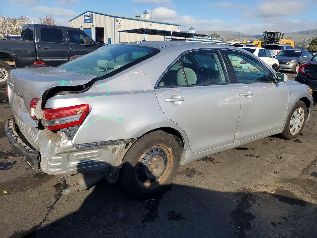 2010 TOYOTA CAMRY BASE photo 3