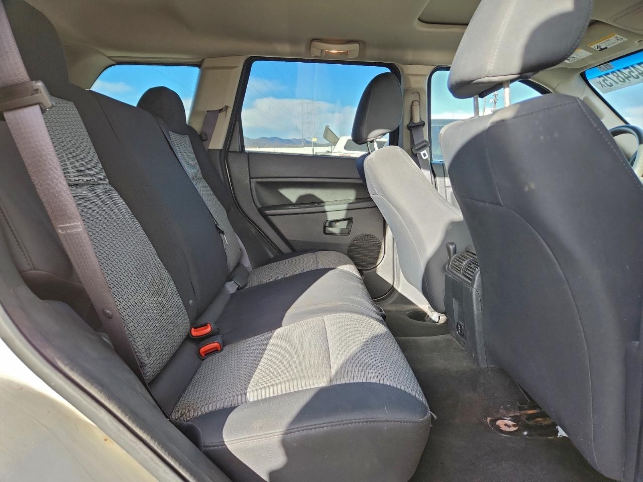 2008 JEEP GRAND CHEROKEE LAREDO photo 11