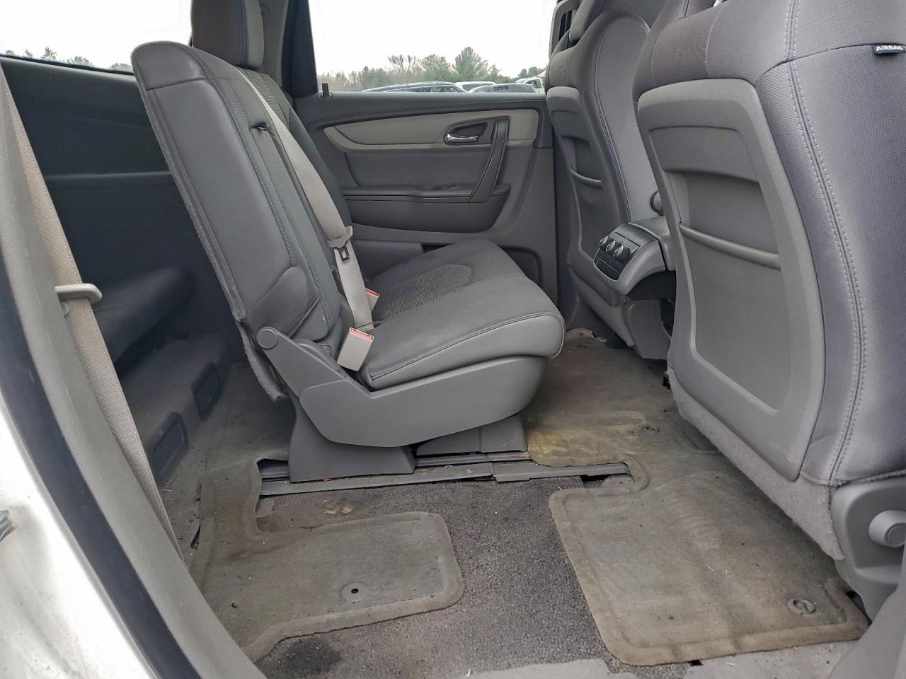 2014 CHEVROLET TRAVERSE LS photo 31