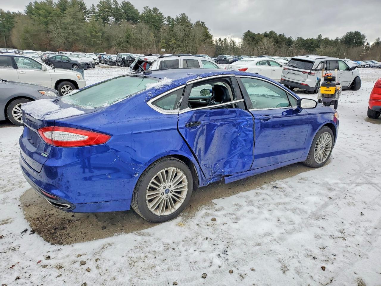 2014 FORD FUSION SE photo 3