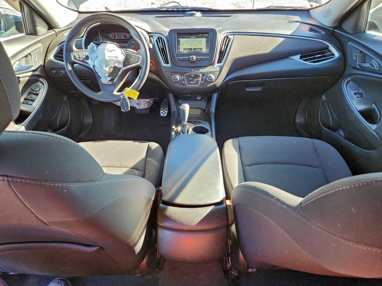 2017 CHEVROLET MALIBU LS photo 8