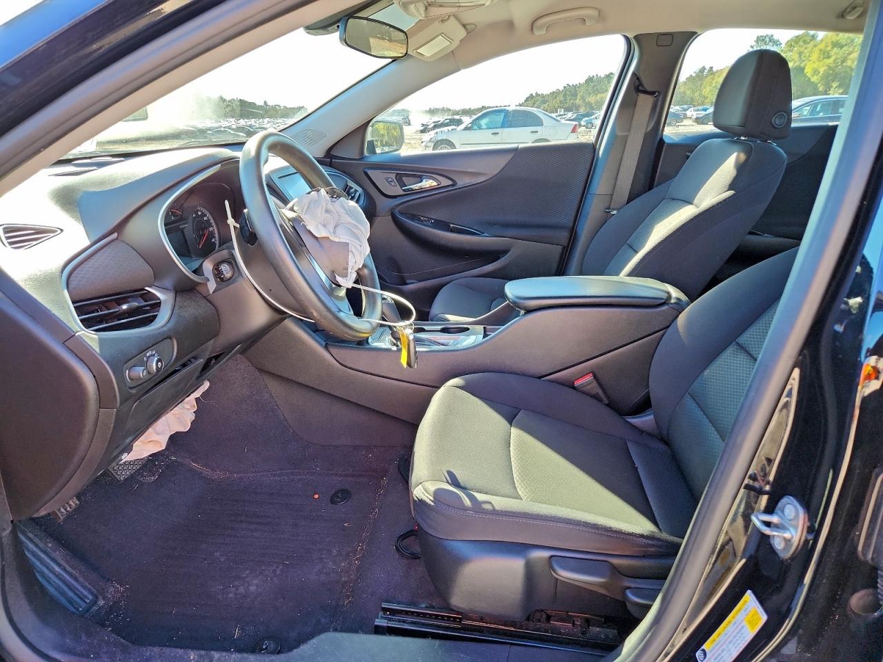 2017 CHEVROLET MALIBU LS photo 7