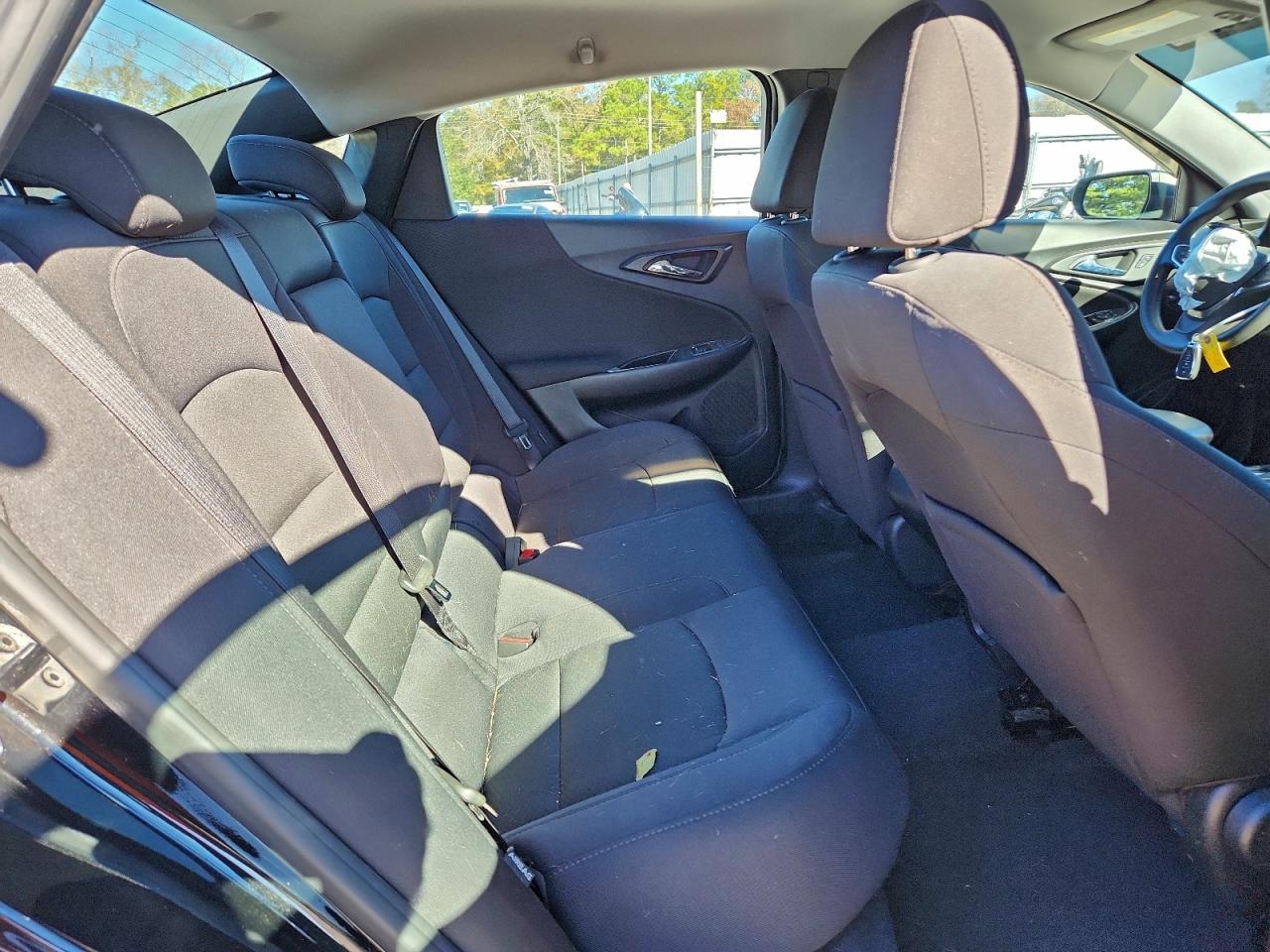 2017 CHEVROLET MALIBU LS photo 10