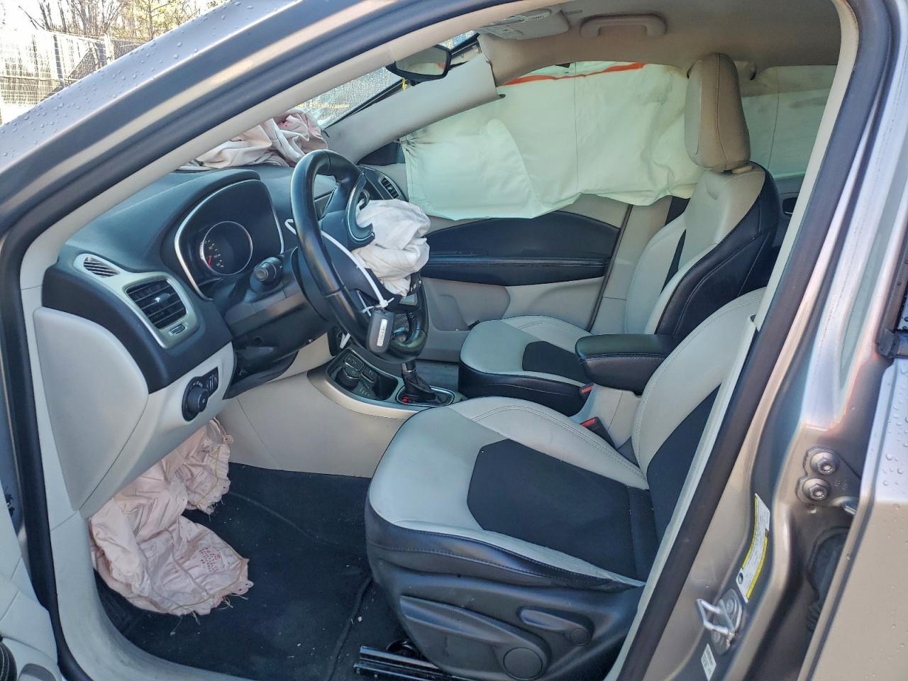 2019 JEEP COMPASS LATITUDE photo 3