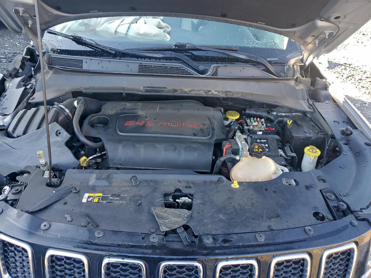 2019 JEEP COMPASS LATITUDE photo 8