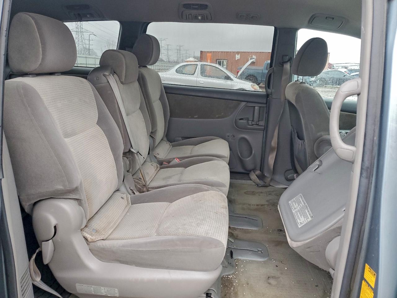 2009 TOYOTA SIENNA CE photo 10