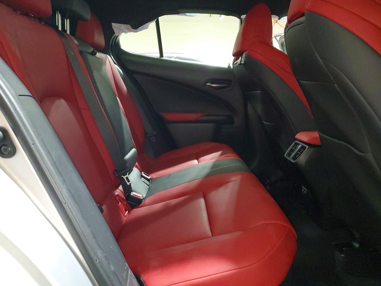 2020 LEXUS UX 250H photo 11