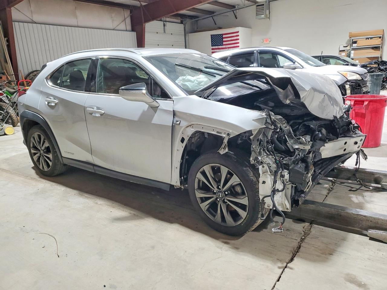 2020 LEXUS UX 250H photo 4