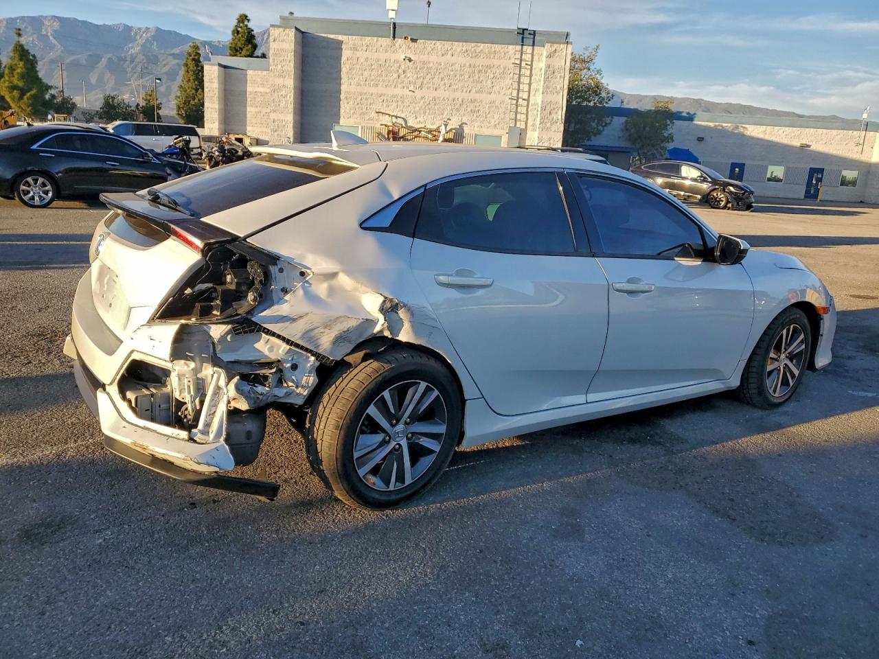 2020 HONDA CIVIC LX photo 3