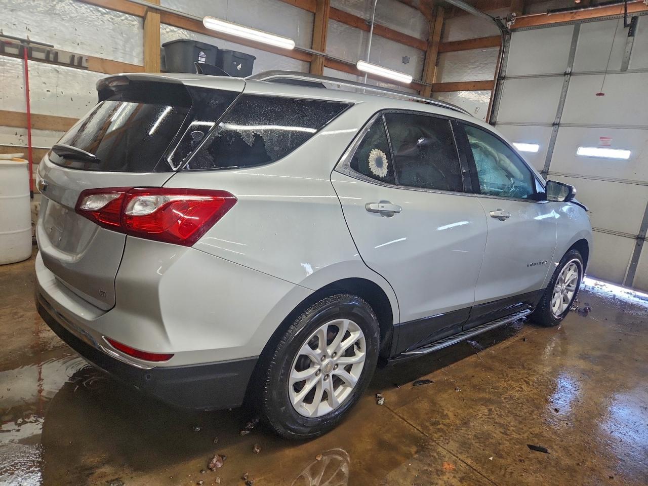 2018 CHEVROLET EQUINOX LT photo 3