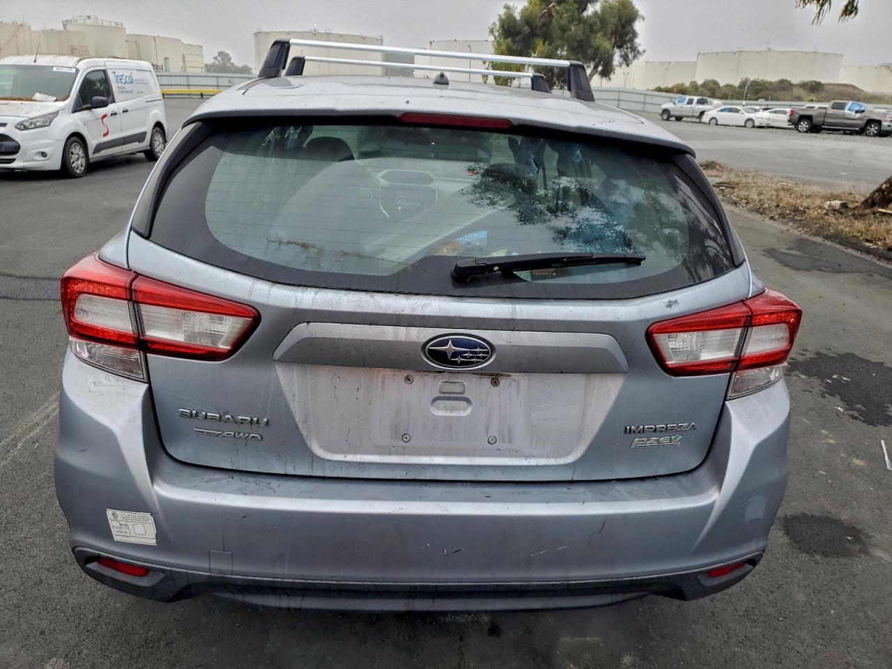 2017 SUBARU IMPREZA photo 6