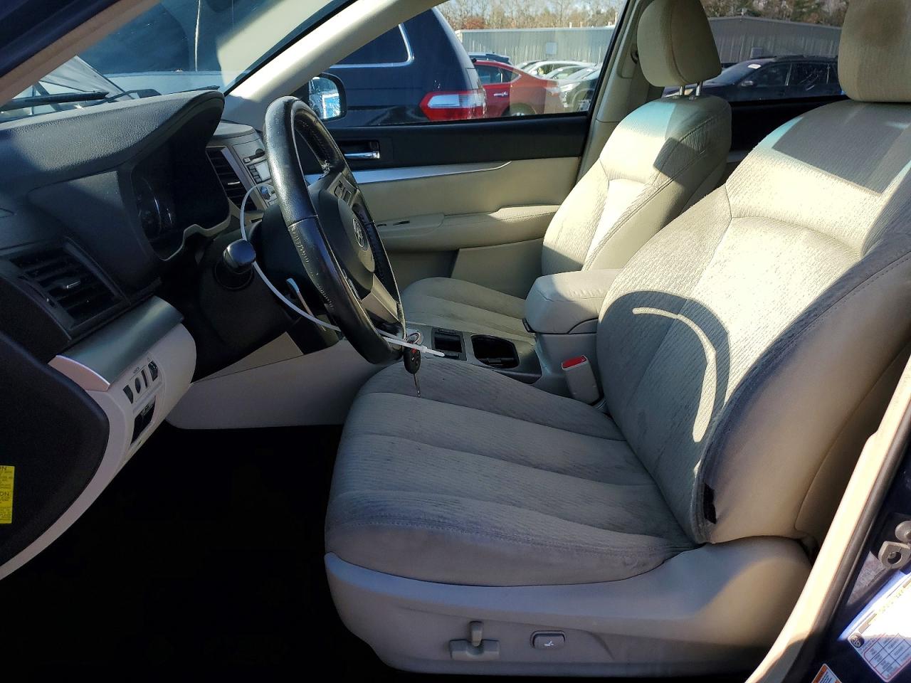 2010 SUBARU OUTBACK 2.5I PREMIUM photo 7
