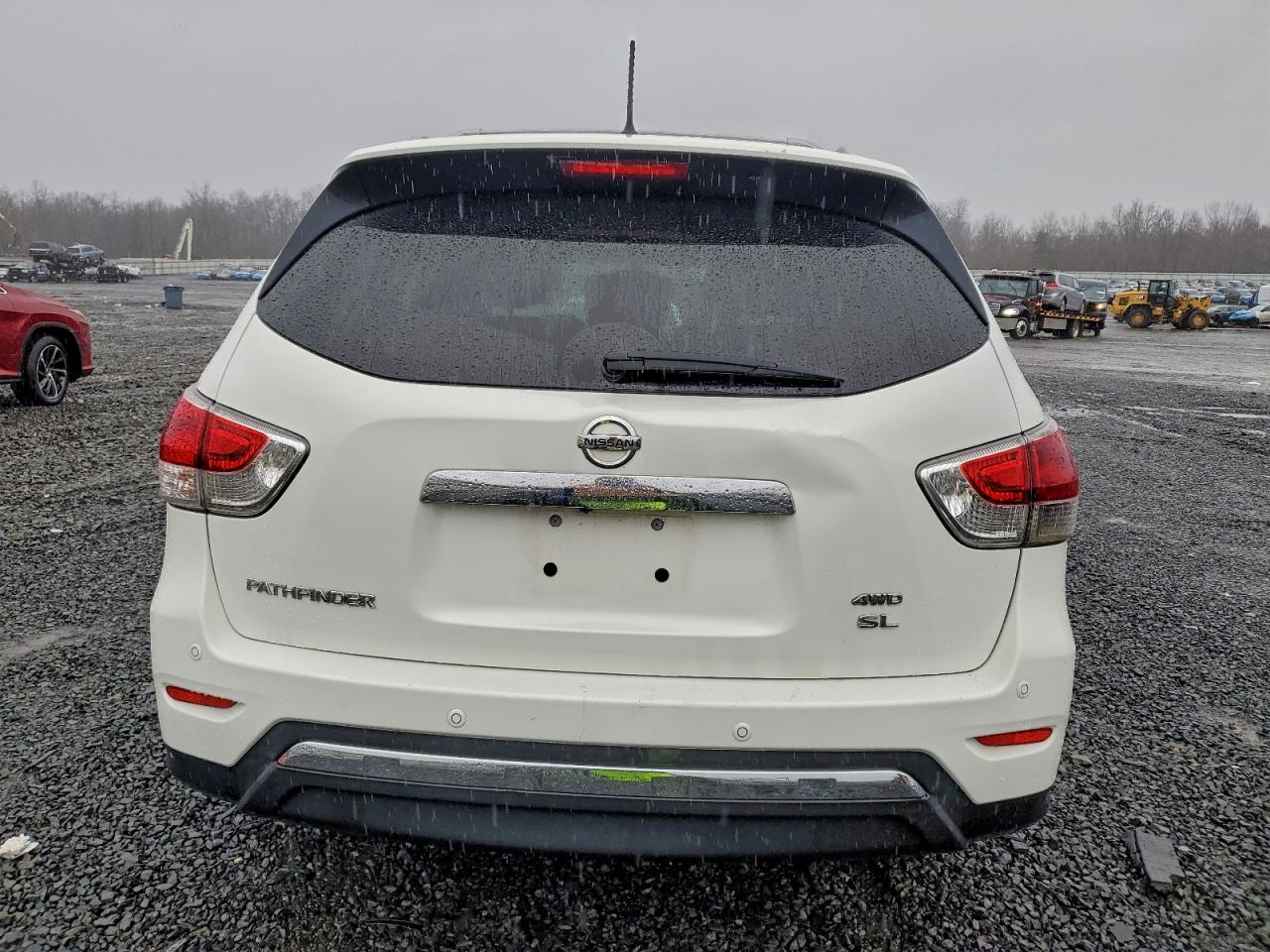 2013 NISSAN PATHFINDER S photo 6