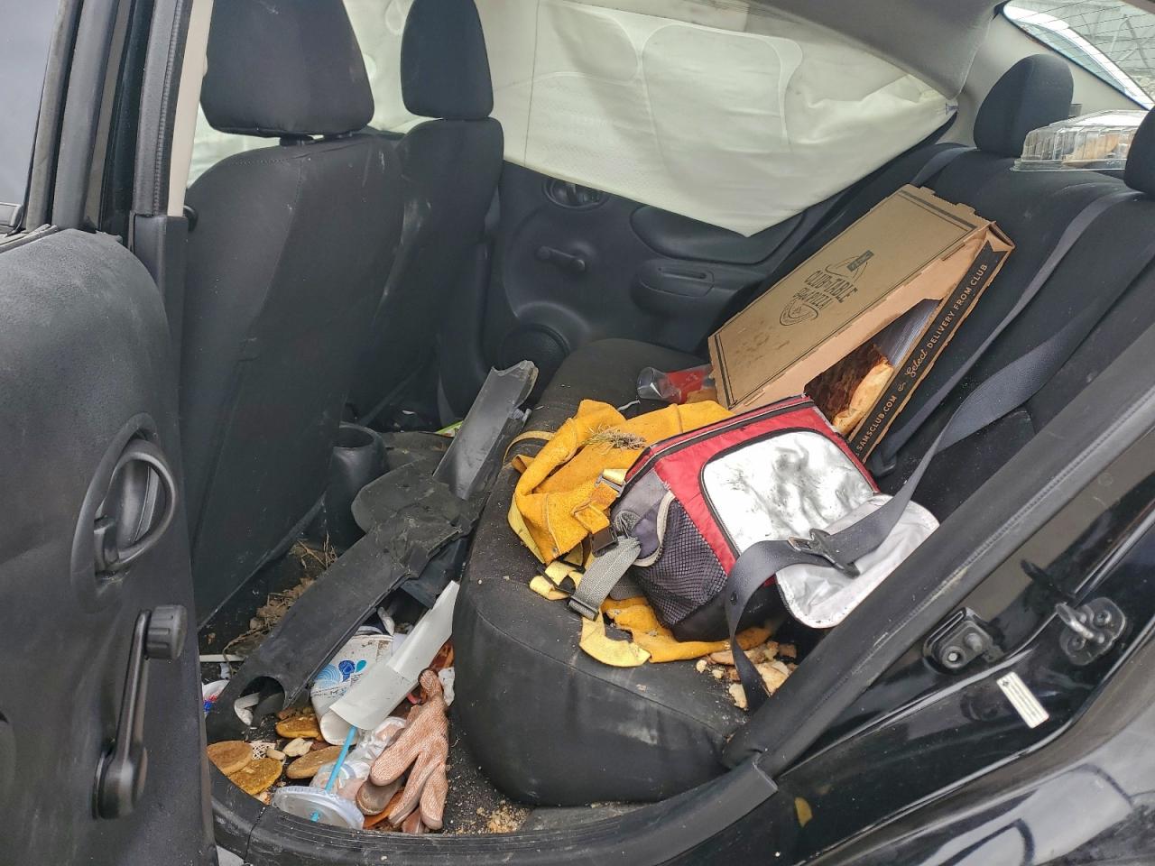 2018 NISSAN VERSA S photo 10