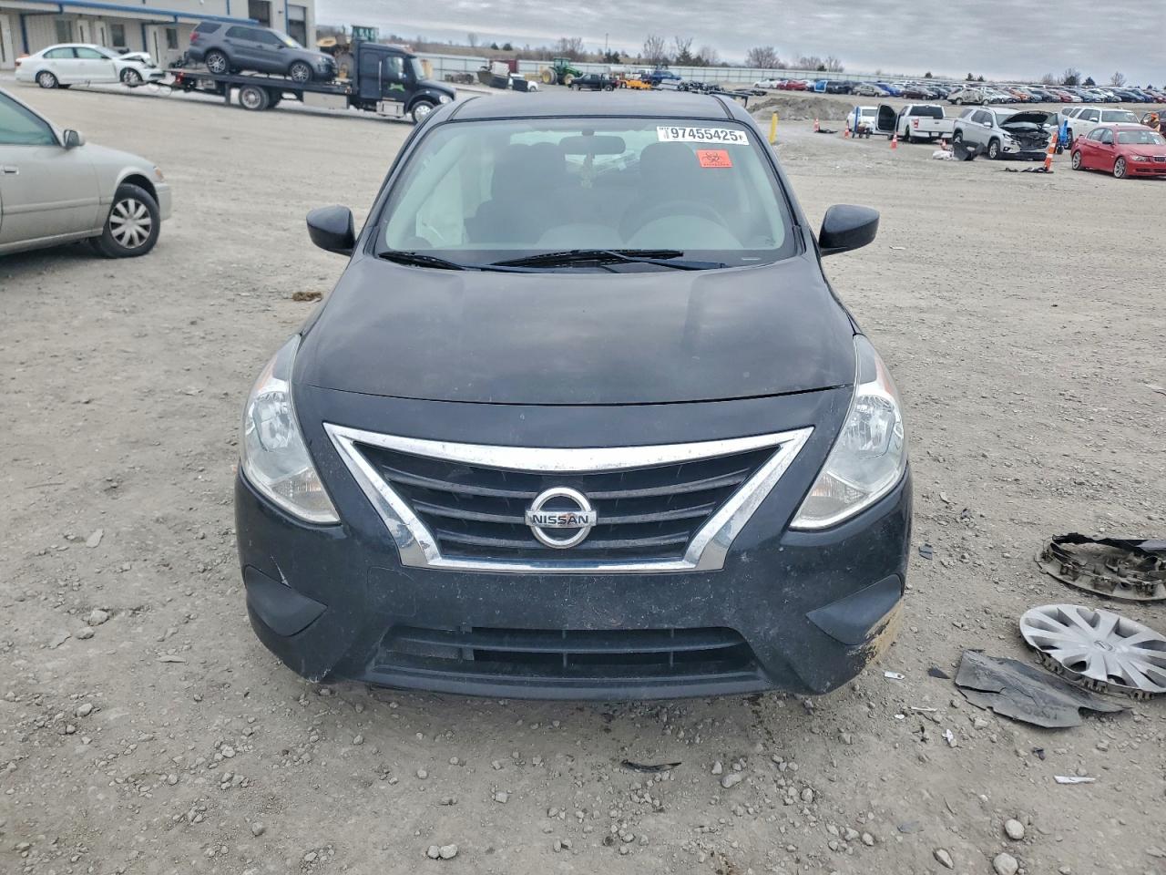 2018 NISSAN VERSA S photo 5
